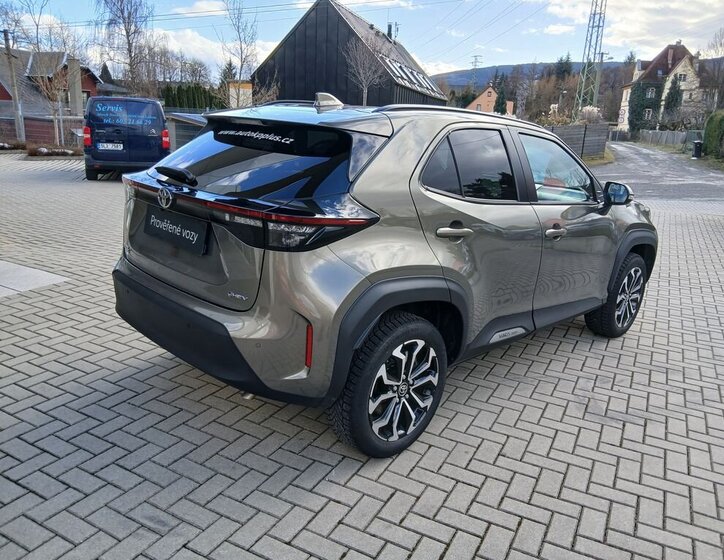 Toyota Yaris Cross SUV 1,5 l 68 kw