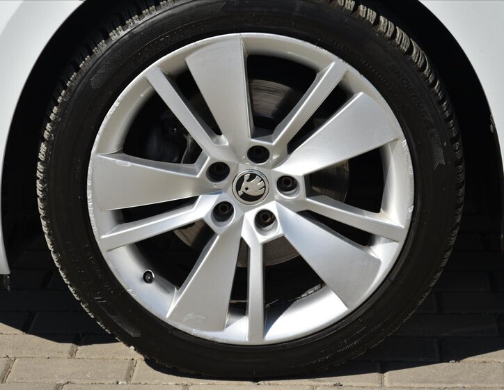 Škoda Superb Liftback 2,0 l 110 kw