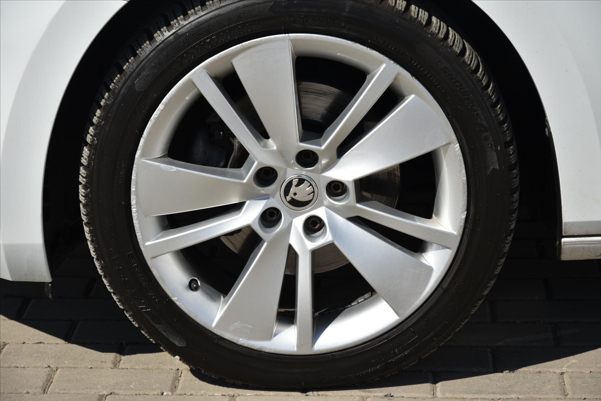 Škoda Superb Liftback 2,0 l 110 kw