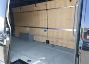 Mercedes-Benz Sprinter 11