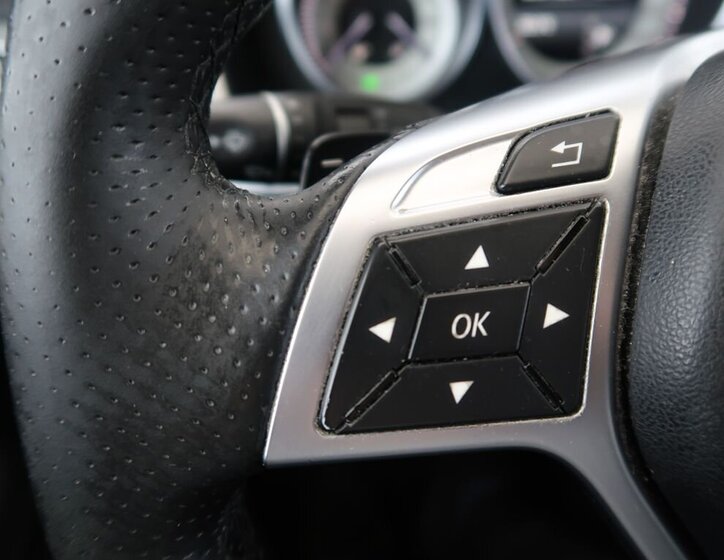 Mercedes-Benz Třídy E Kombi 3,0 l 190 kw