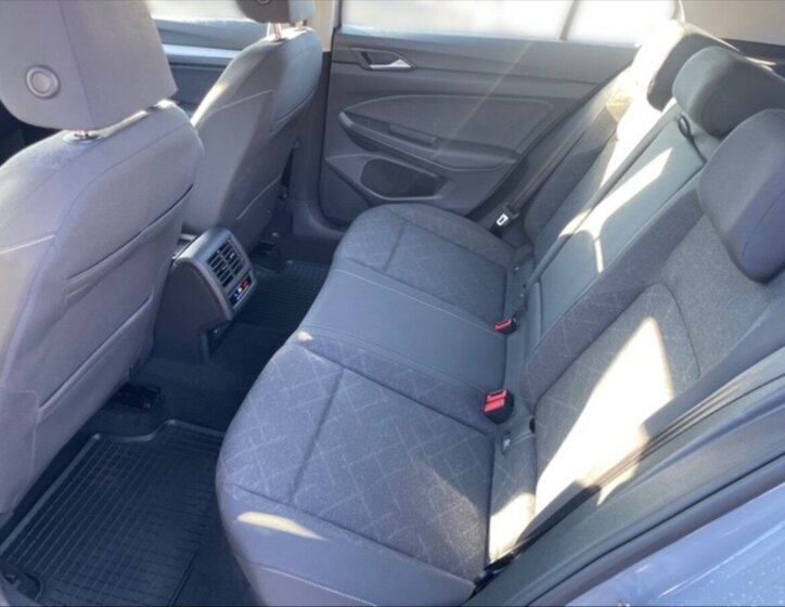 Volkswagen Golf Kombi 1,5 l 96 kw