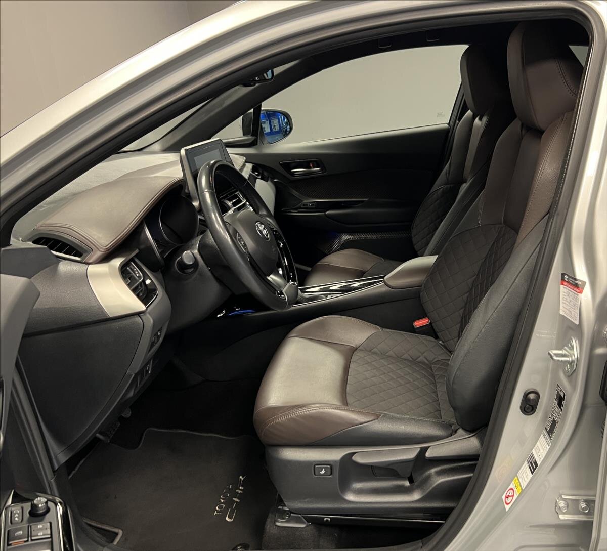 Toyota C-HR Hatchback 1,8 l 72 kw