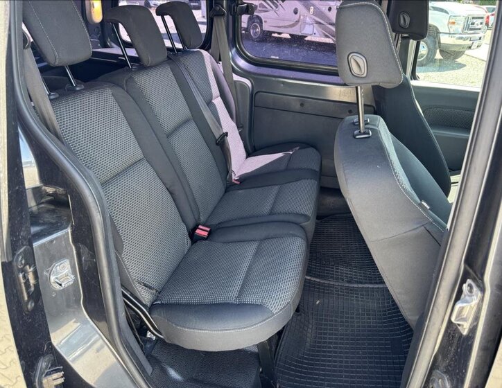 Mercedes-Benz Citan 8