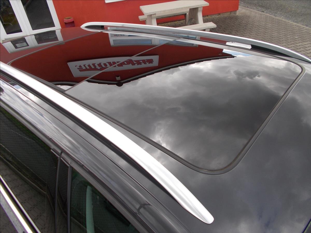 Volkswagen Golf Kombi 1,6 l 81 kw