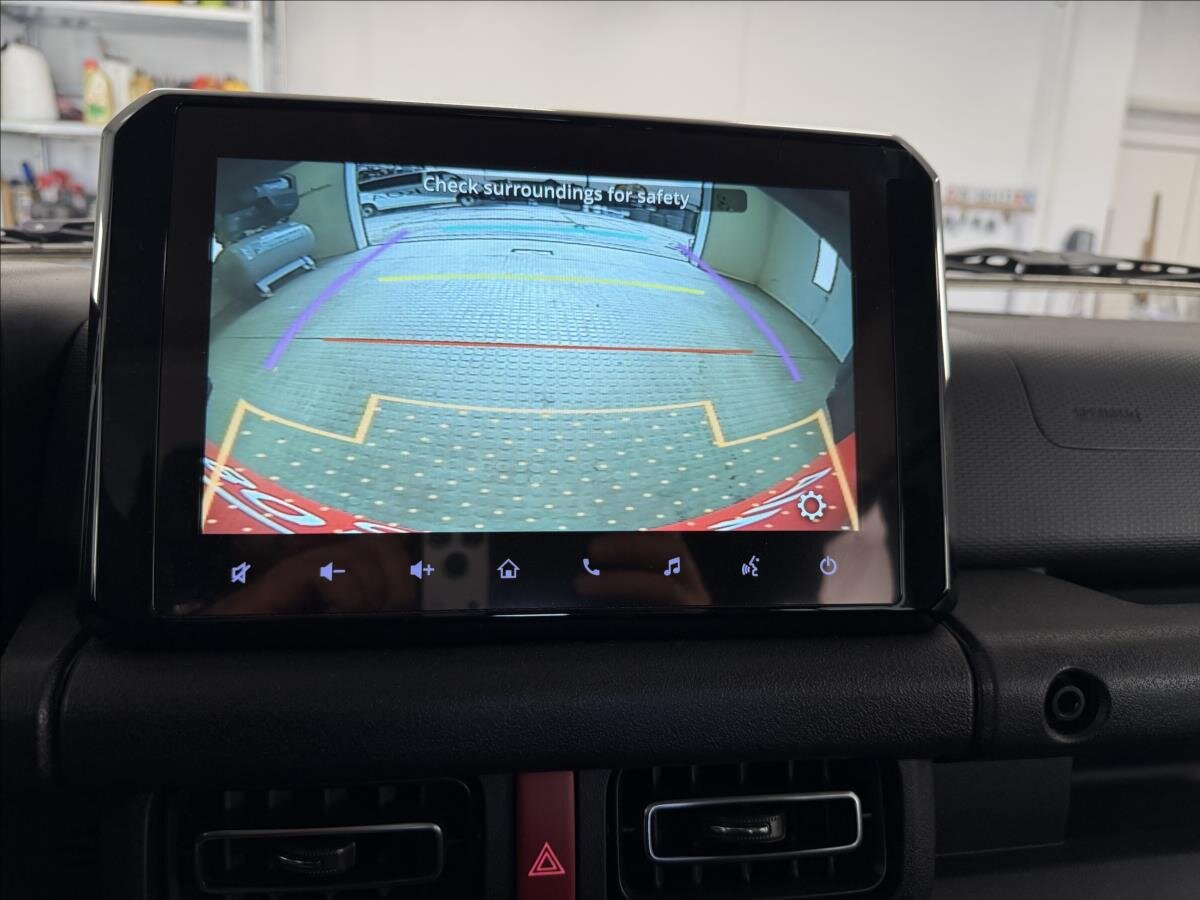 Suzuki Jimny SUV 1,5 l 75 kw