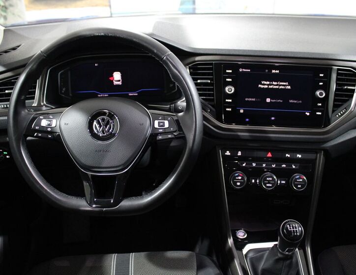 Volkswagen T-Roc 12