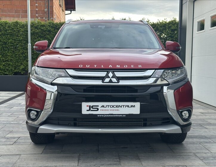Mitsubishi Outlander SUV / Terénní 2,3 l 110 kw