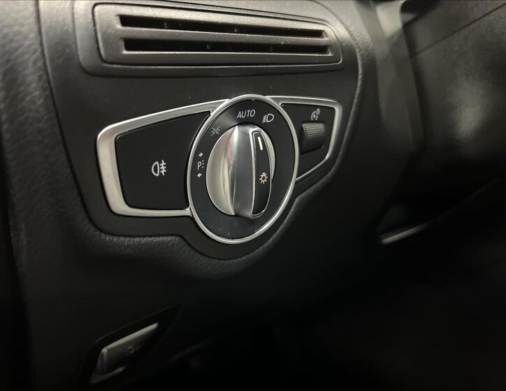 Mercedes-Benz GLC 11