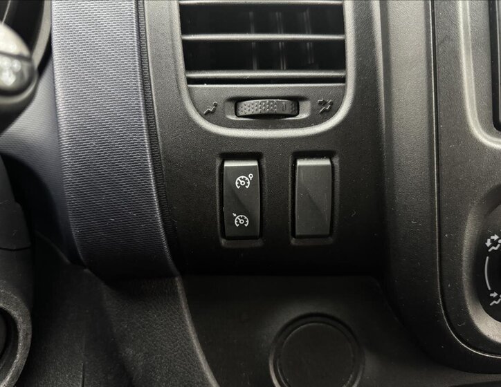 Opel Vivaro Skříň 1,6 l 89 kw