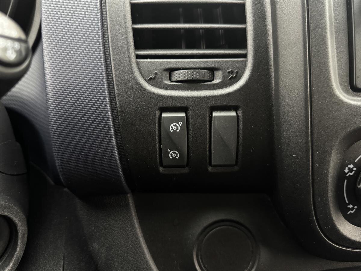 Opel Vivaro Skříň 1,6 l 89 kw