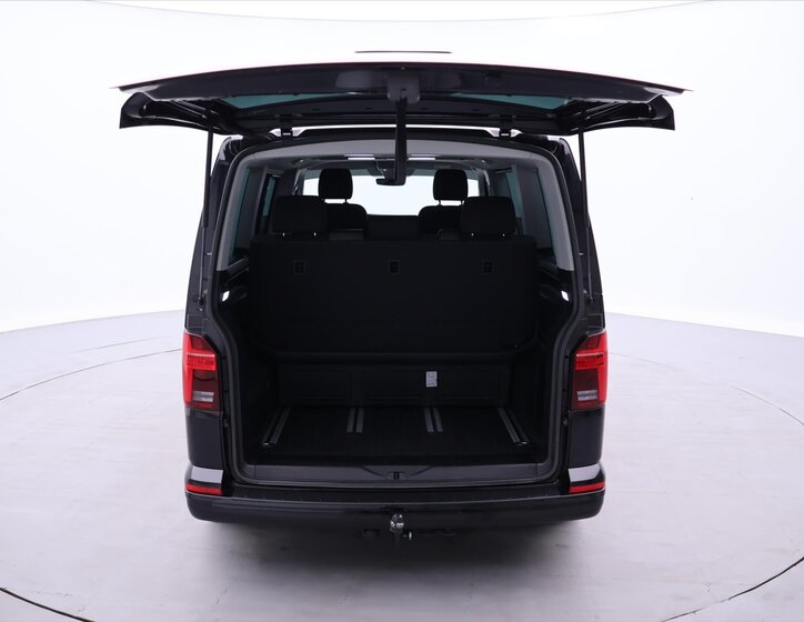 Volkswagen Multivan 9