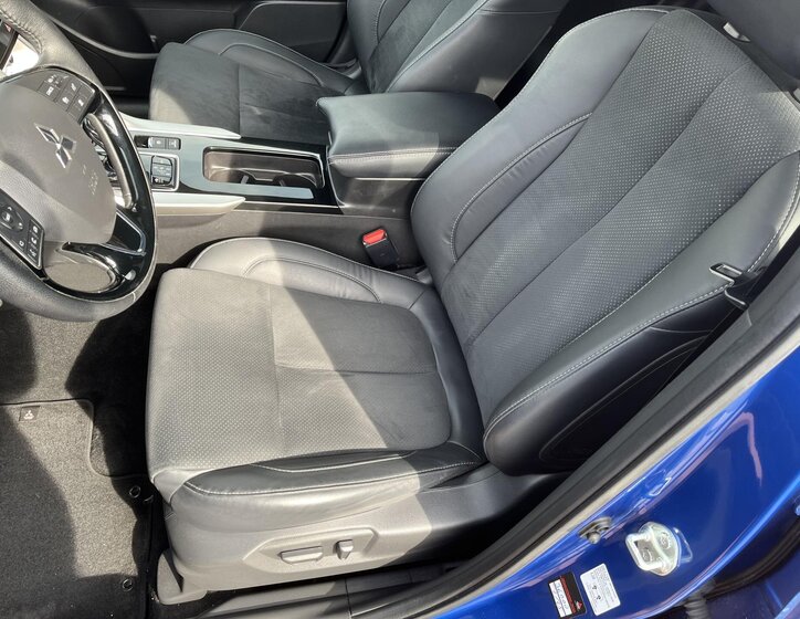 Mitsubishi Eclipse Cross SUV / Terénní 2,4 l 72 kw