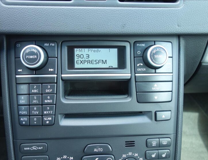 Volvo XC90 SUV 2,4 l 147 kw