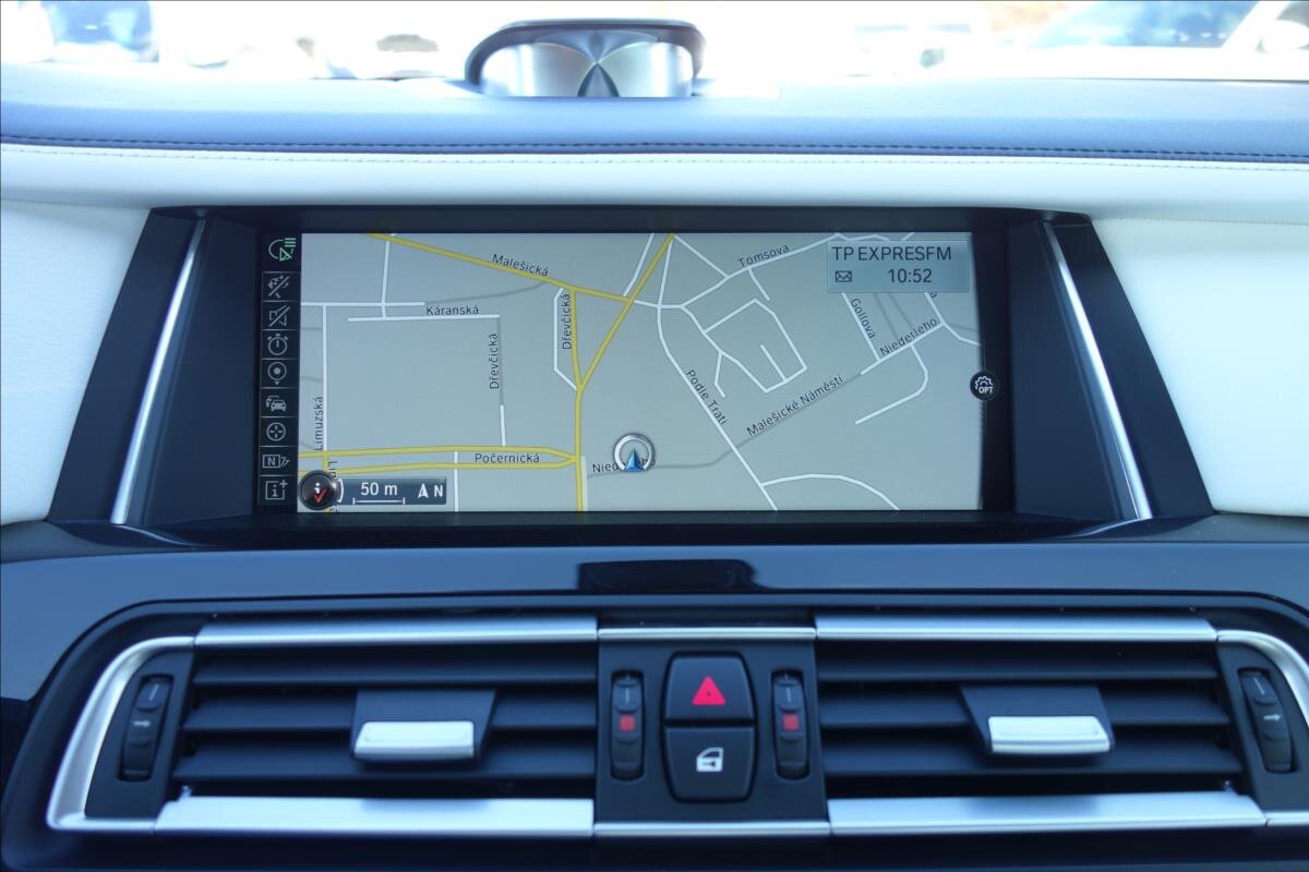 BMW Řada 7 Sedan 4,4 l 330 kw