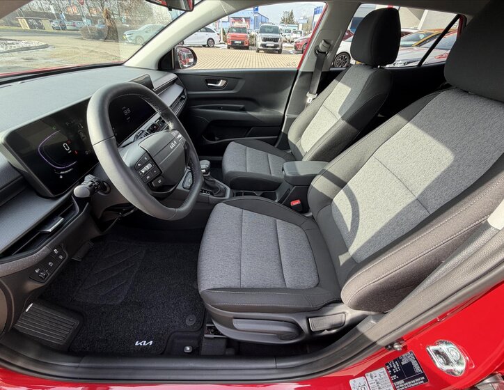 KIA Stonic CUV / Crossover 998,0 74 kw