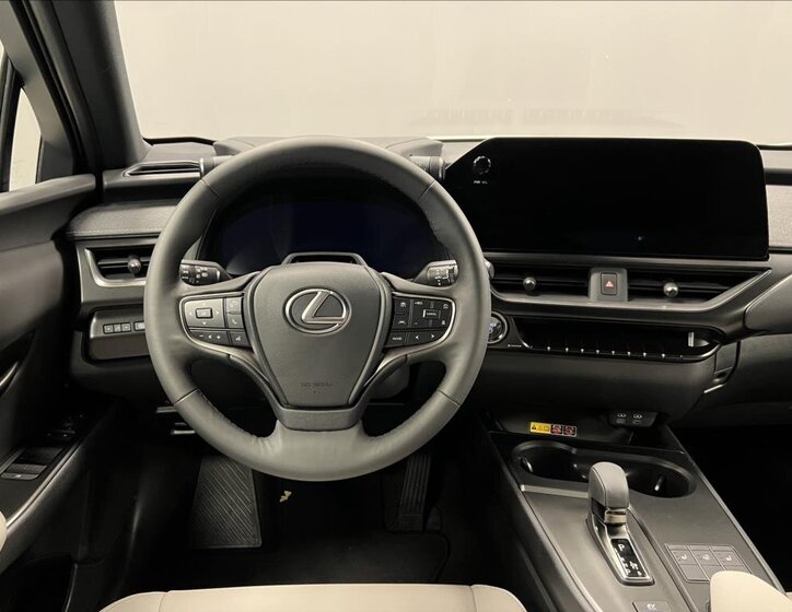 Lexus UX 300h Hatchback 2,0 l 146 kw
