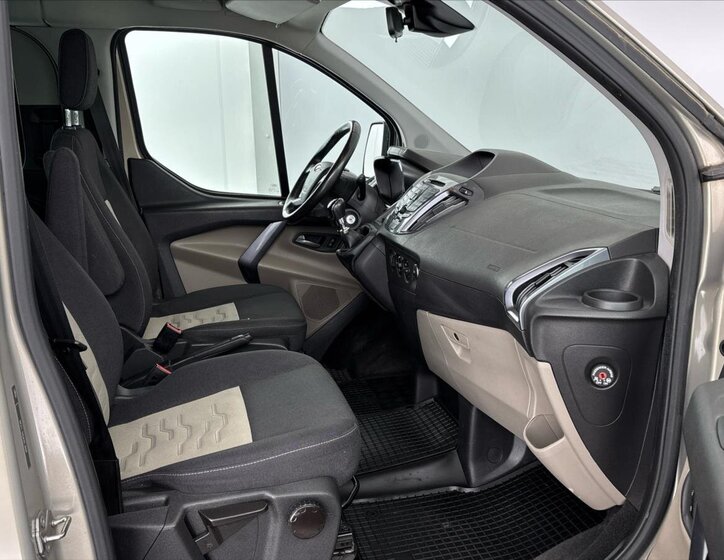 Ford Tourneo Custom Kombi 2,0 l 125 kw