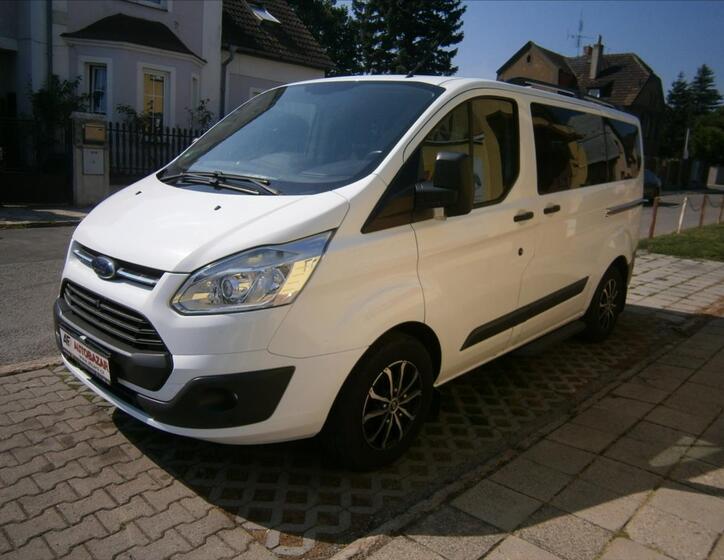Ford Tourneo Custom 3