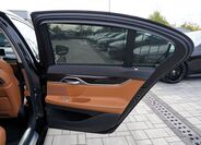 BMW Řada 7 18