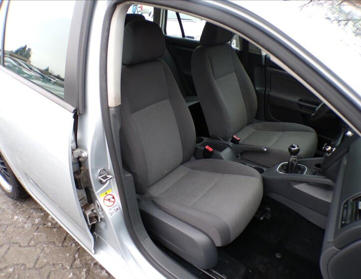 Volkswagen Golf Kombi 1,9 l 77 kw