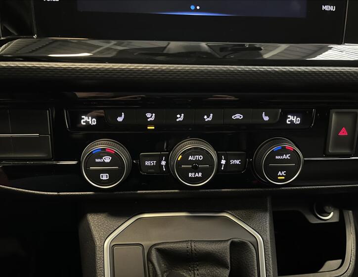 Volkswagen Multivan 15