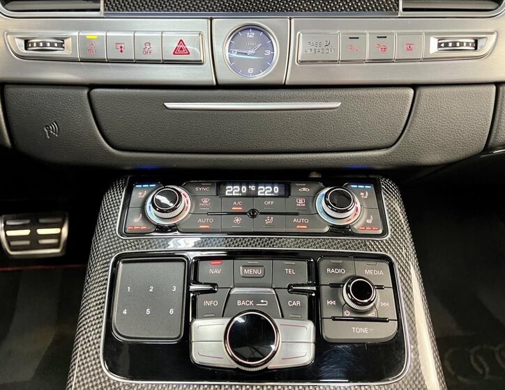 Audi S8 Sedan / Limuzína 4,0 l 382 kw