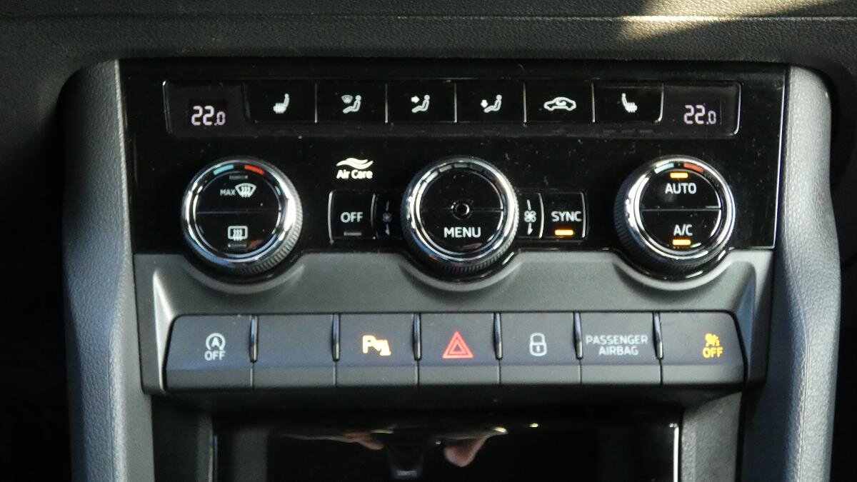 Škoda Karoq SUV / Terénní 1,5 l 110 kw