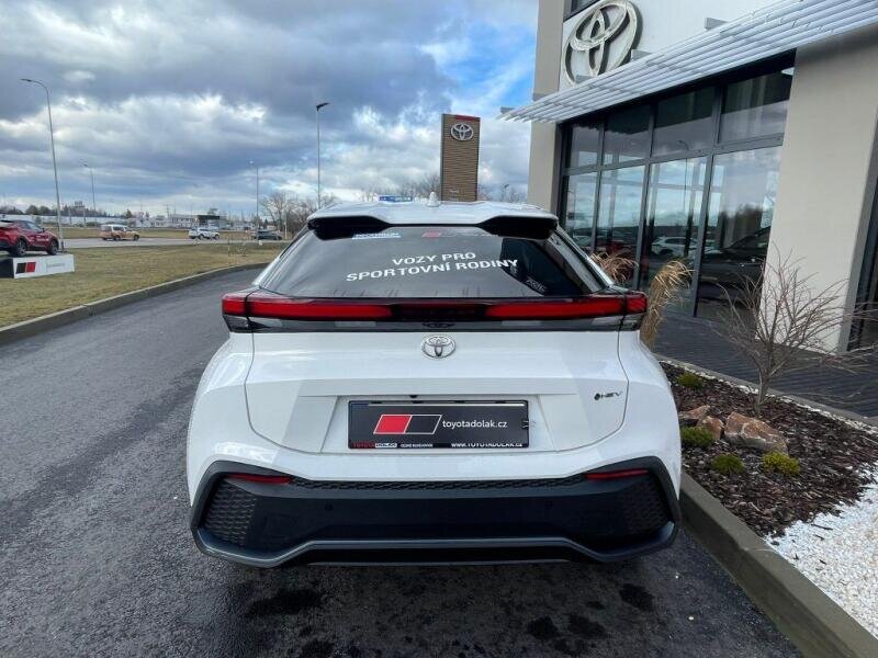 Toyota C-HR SUV / Terénní 1,8 l 98 kw