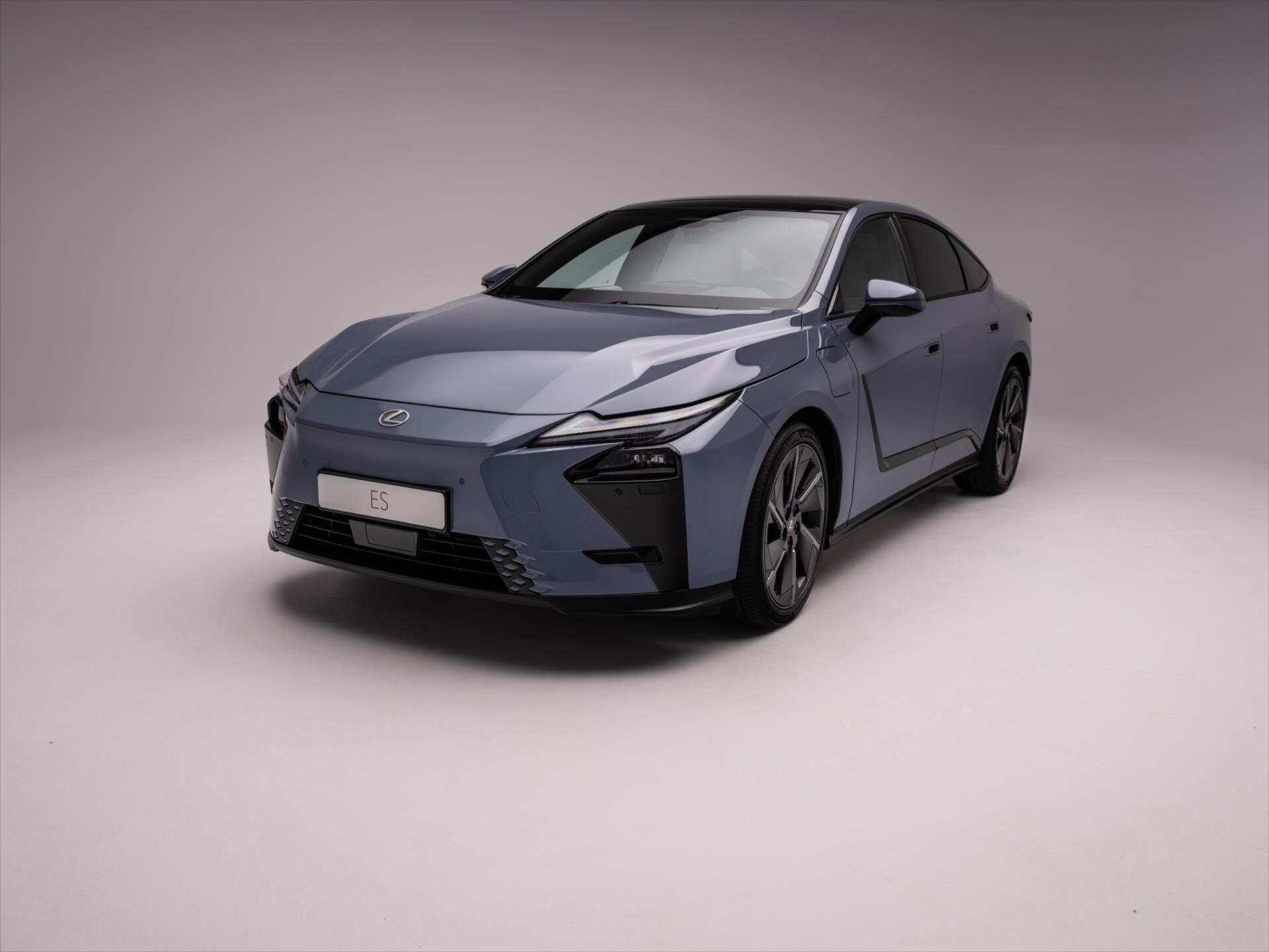 Lexus ES 300h Sedan / Limuzína 2,5 l 148 kw