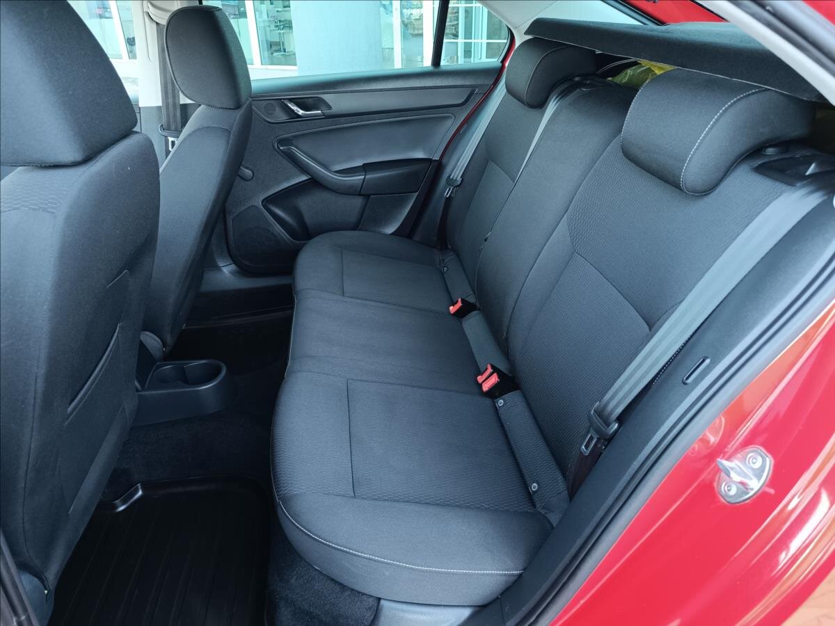 Škoda Rapid Liftback 1,2 l 63 kw