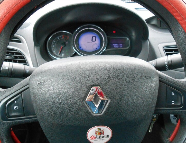 Renault Fluence Sedan / Limuzína 1,6 l 82 kw