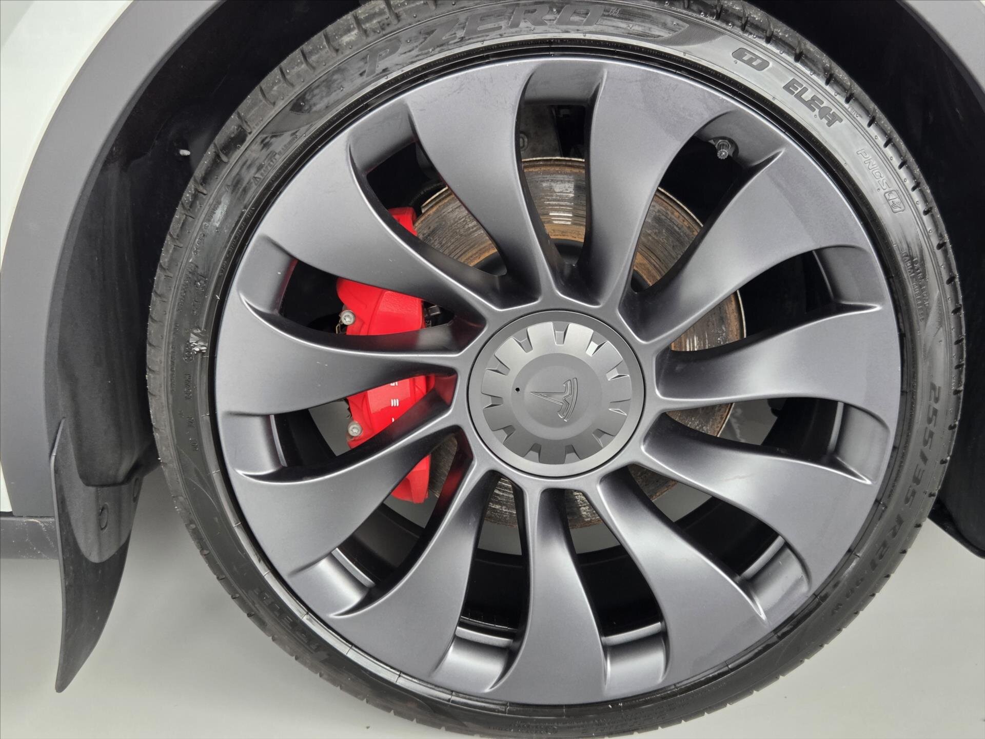 Tesla Model Y SUV / Terénní 0,0 393 kw