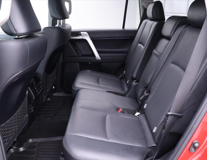 Toyota Land Cruiser SUV / Terénní 2,8 l 150 kw