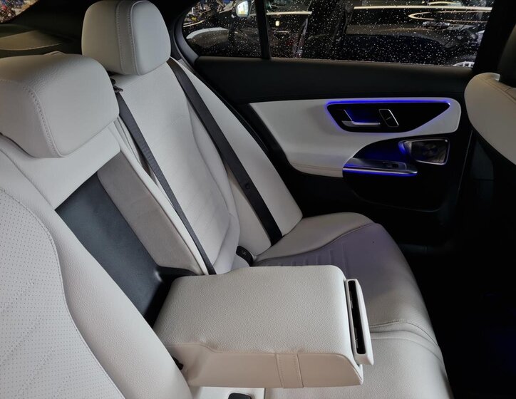 Mercedes-Benz Třídy C Sedan 2,0 l 147 kw