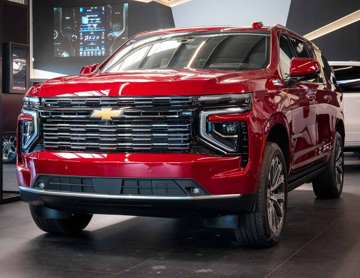 Chevrolet Suburban SUV / Terénní 6,2 l 313 kw