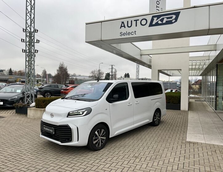 Toyota ProAce Verso 1