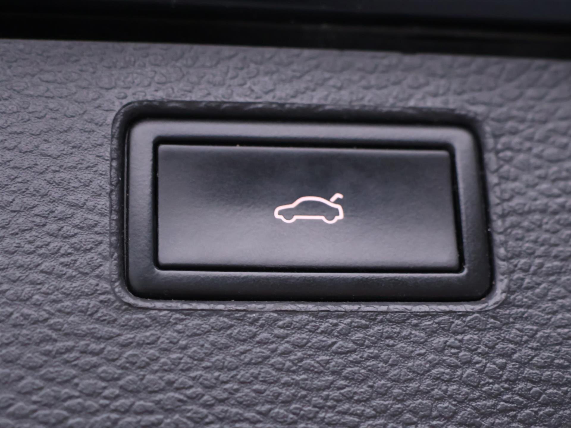 Volkswagen Passat Kombi 2,0 l 125 kw