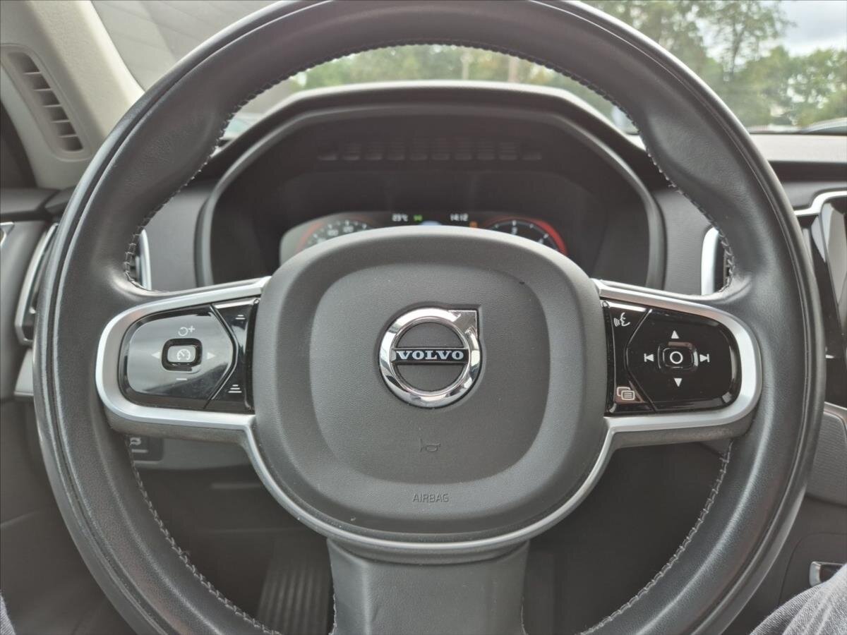 Volvo XC90 SUV / Terénní 2,0 l 173 kw