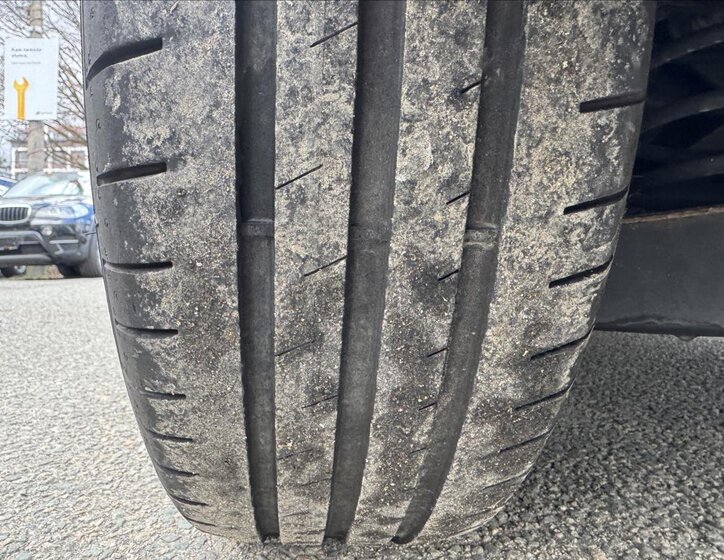 Volkswagen Golf Hatchback 1,6 l 77 kw