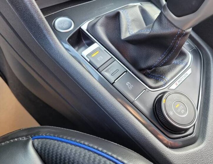 Volkswagen Tiguan SUV 2,0 l 235 kw