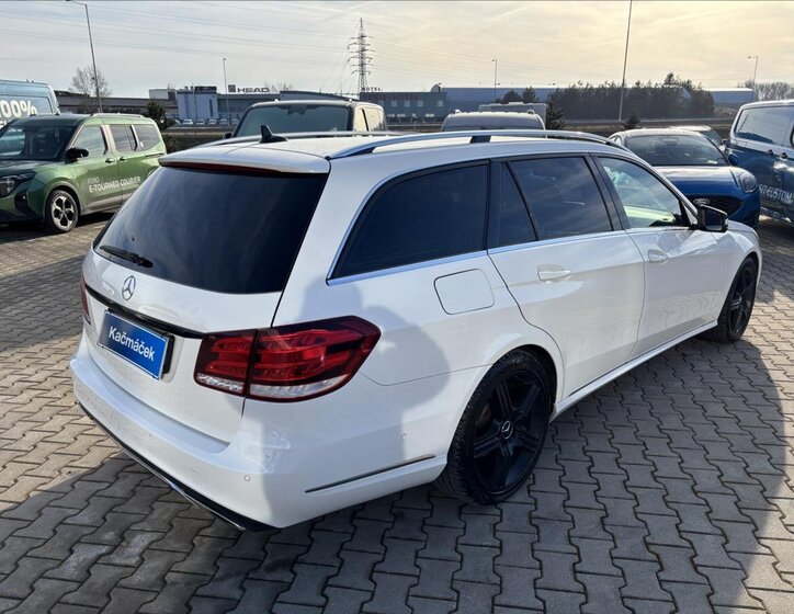 Mercedes-Benz Třídy E Kombi 2,1 l 125 kw