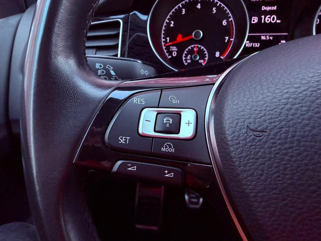 Volkswagen Golf Sportsvan Kombi 1,4 l 92 kw