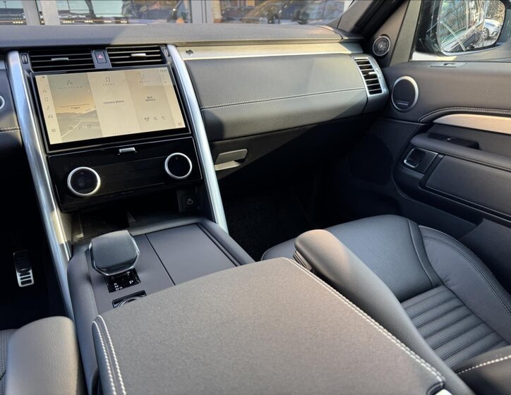 Land Rover Discovery 18