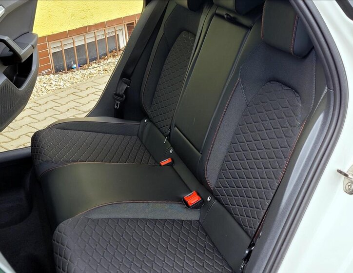 Seat Leon Hatchback 1,5 l 110 kw