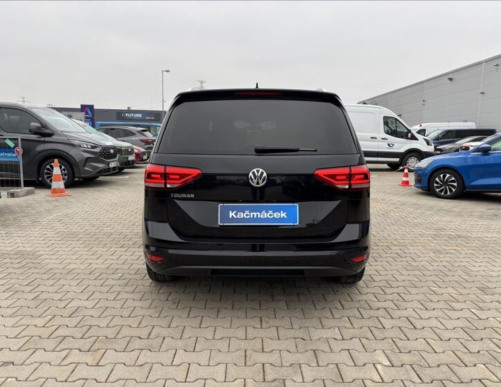 Volkswagen Touran MPV 1,5 l 110 kw