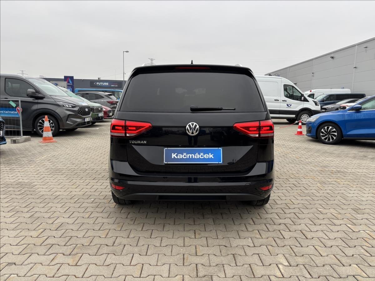 Volkswagen Touran MPV 1,5 l 110 kw