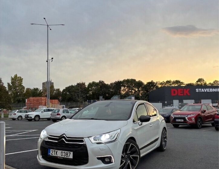 Citroën DS4 Hatchback 2,0 l 120 kw