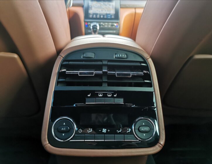 Maserati Quattroporte Sedan 3,0 l 202 kw