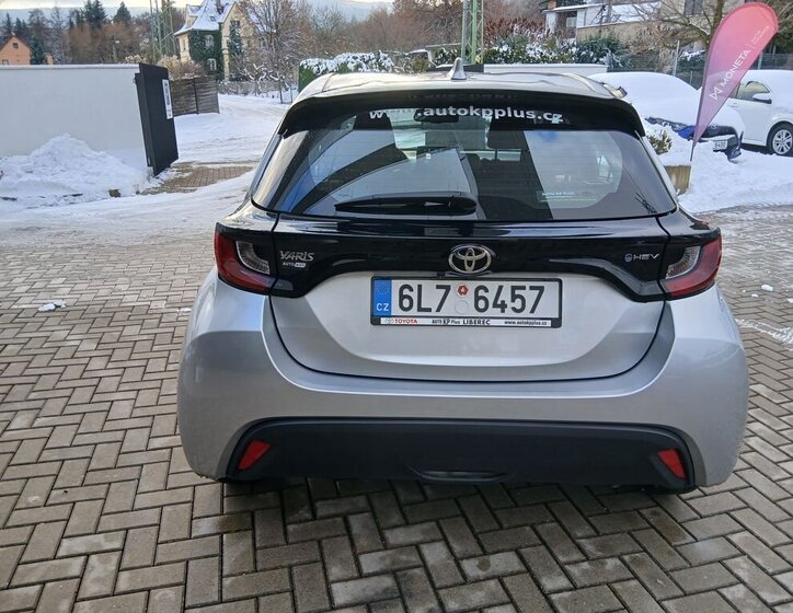 Toyota Yaris 30